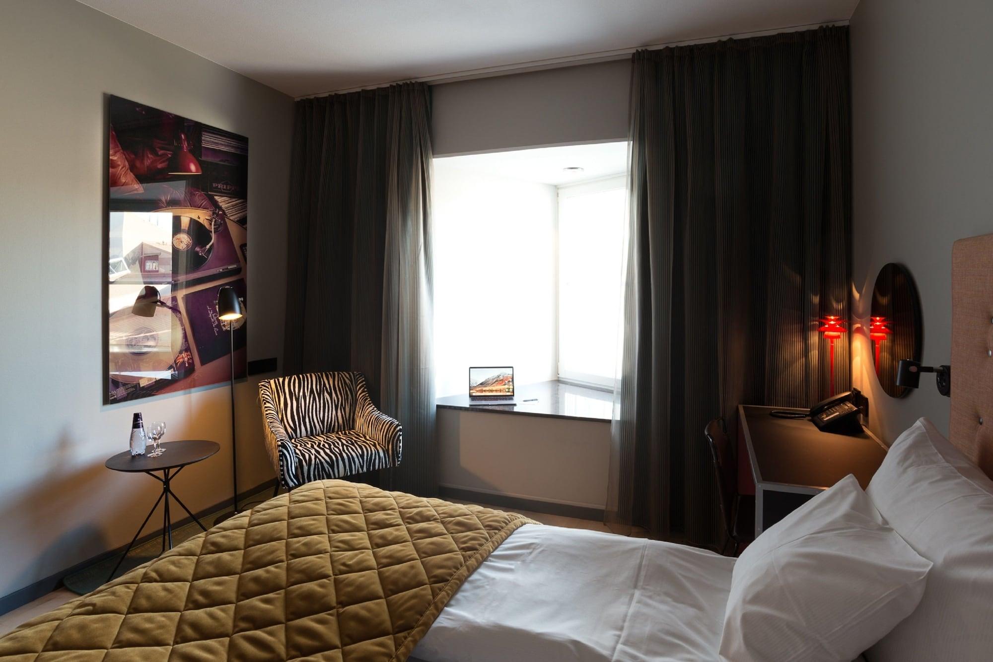 Clarion 4*